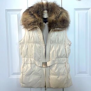 Faux Fur Collar Down Puffer Vest (Nine West M)